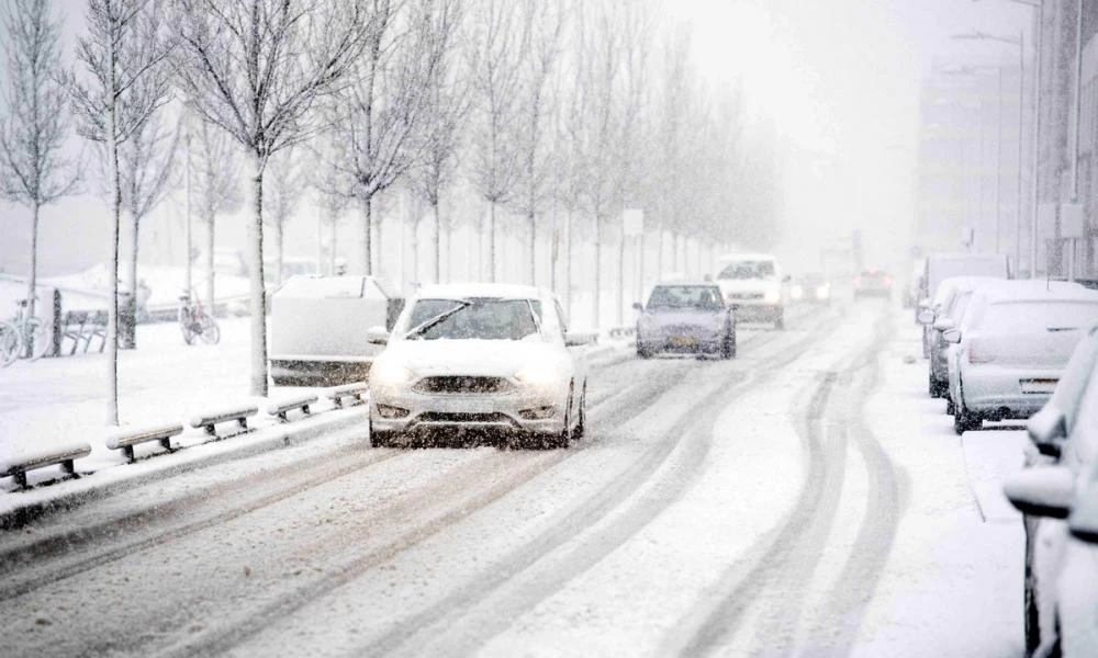 Σε λευκό κλοιό η Ολλανδία - Ισχυρή χιονοθύελλα σαρώνει την χώρα